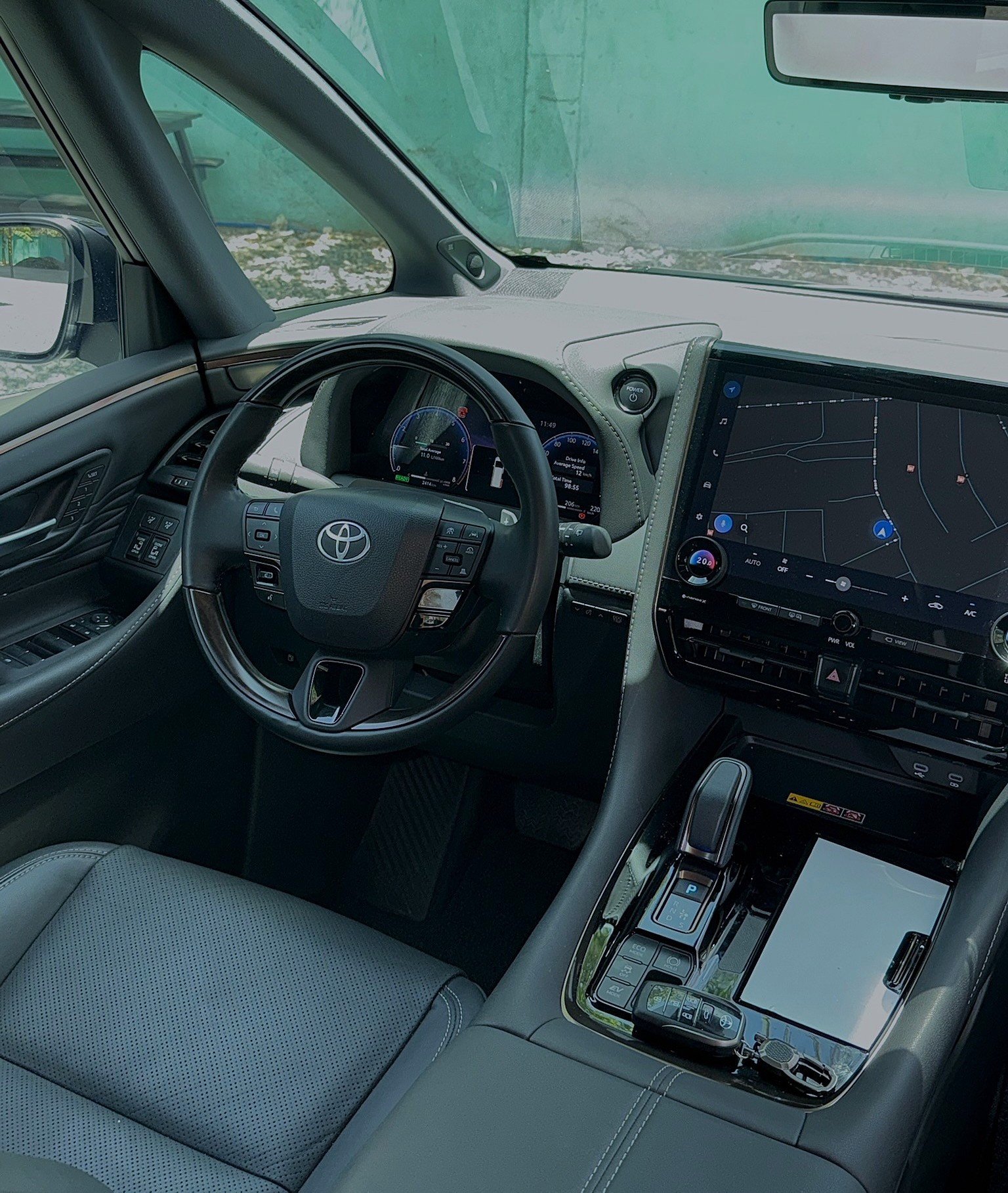 Toyota Alphard Driver View